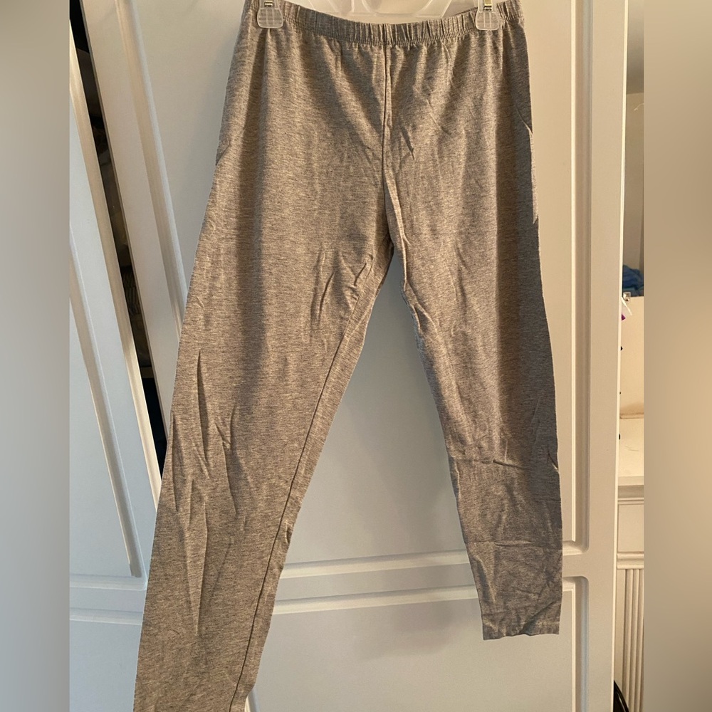 Simply Styled Gray Leggings